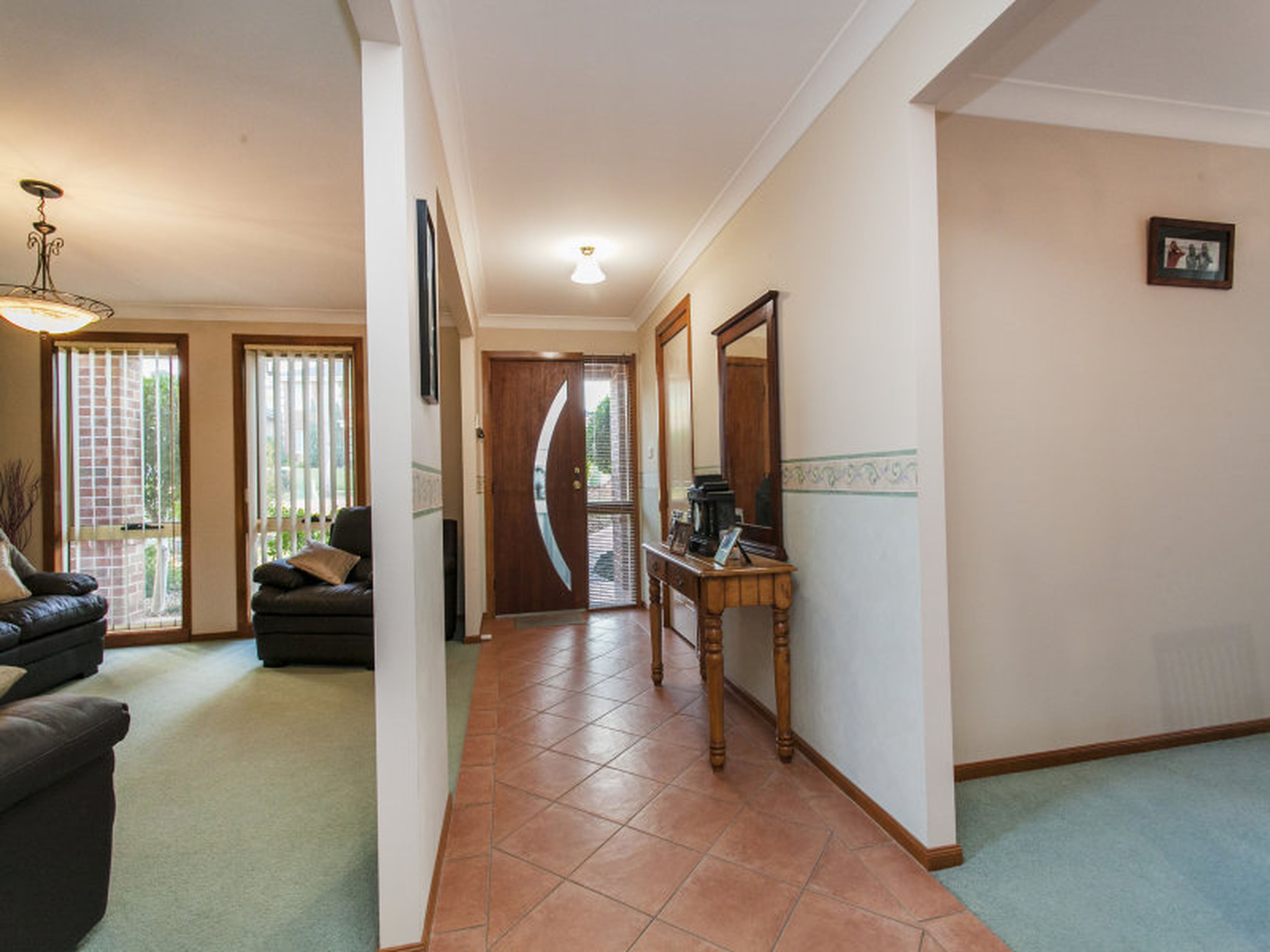 162 Ridgetop Drive, GLENMORE PARK