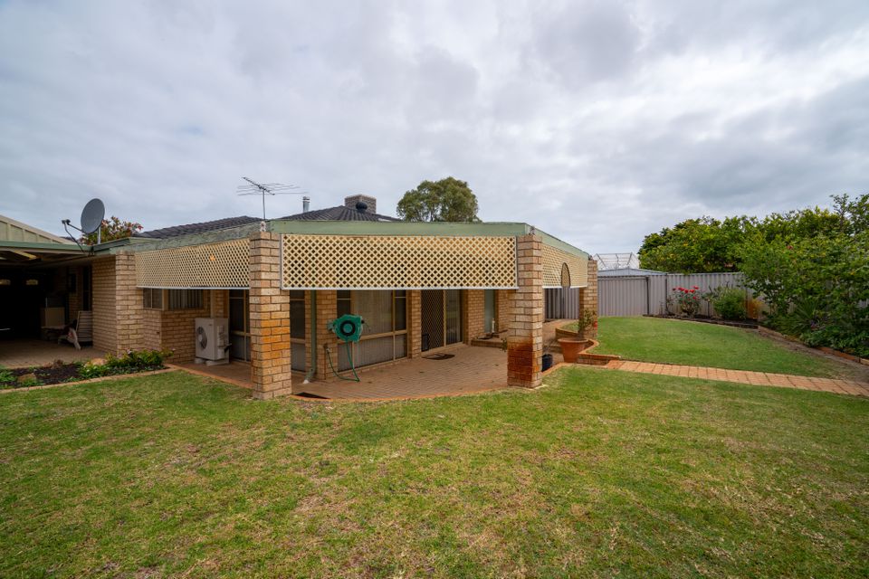 8 Derwent Place, Rockingham