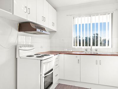 12 / 6 Eyre Street, Warrawong