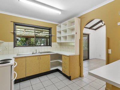 4 Foedera Crescent, Tewantin