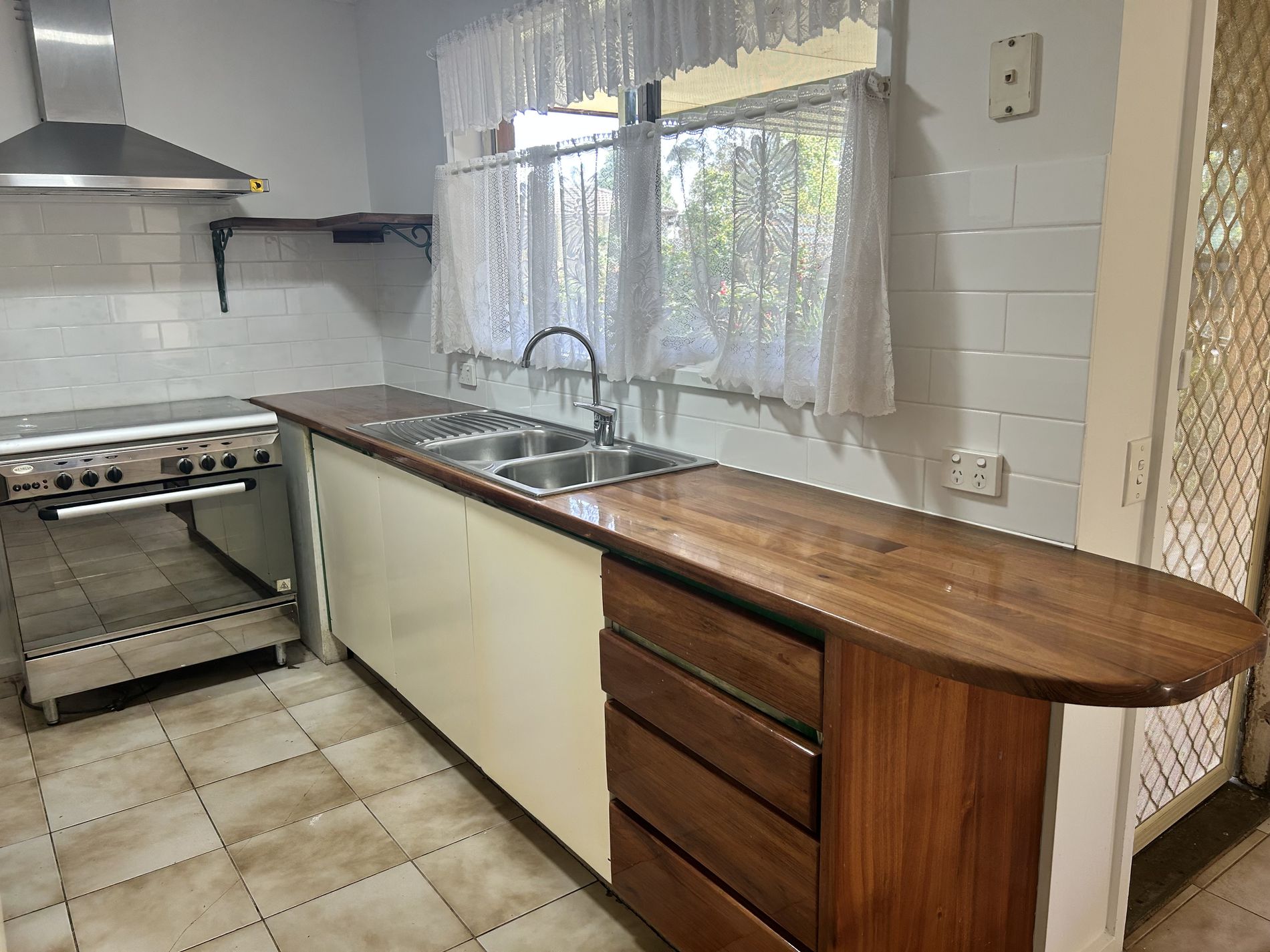 16 Harrier Street, Werribee