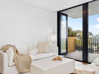 7 / 152 Scarborough Beach Road, Scarborough