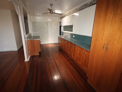 13 DUNDEE STREET, Queenton