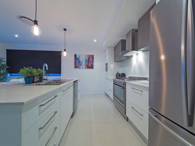 47 Schooner Circuit, Manly West