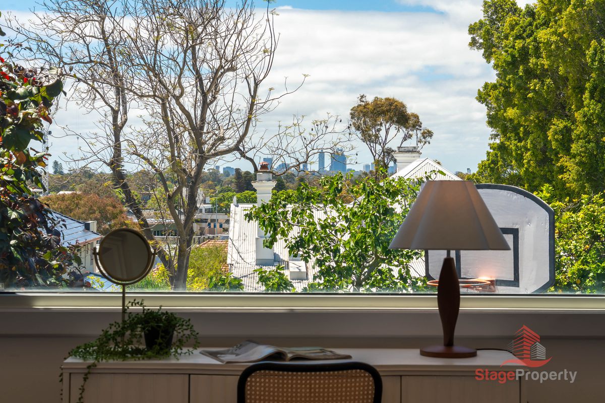 10 Cliff Road, Claremont