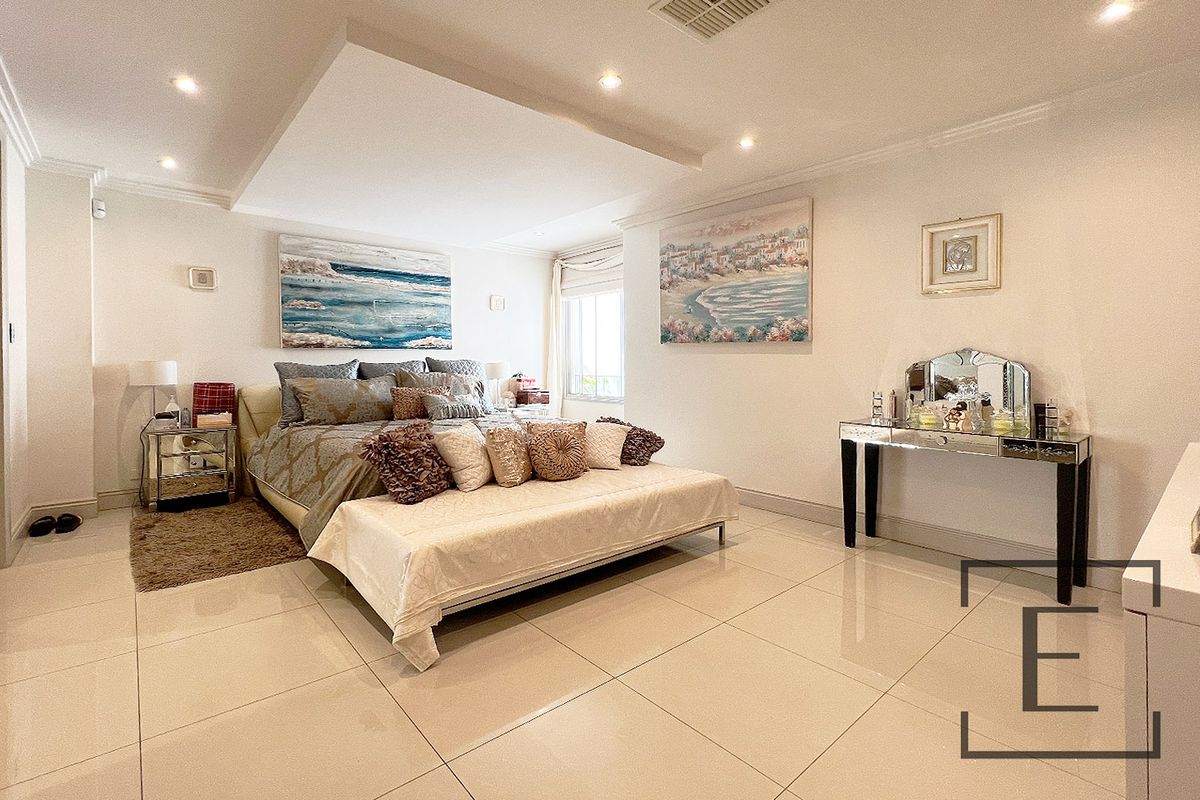 1 / 10 Walton Crescent, Abbotsford