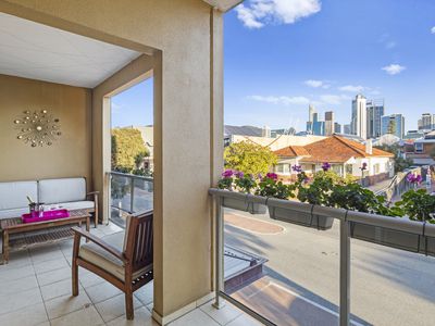 4 / 296 Newcastle Street, Perth