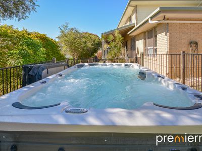 8 Dawson Court, Collingwood Park