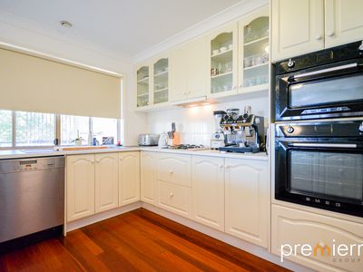 8 Dawson Court, Collingwood Park