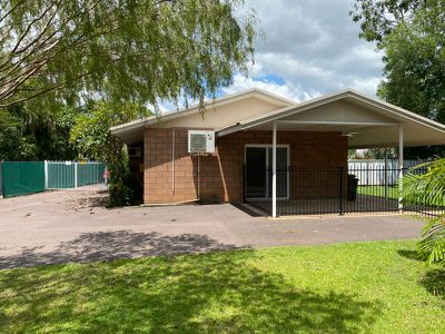 1 & 2  / 20 Muckanninie Court , Moulden