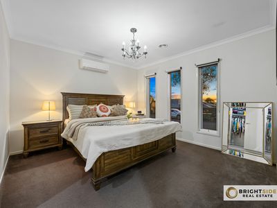 4 Bay Vista, Pakenham