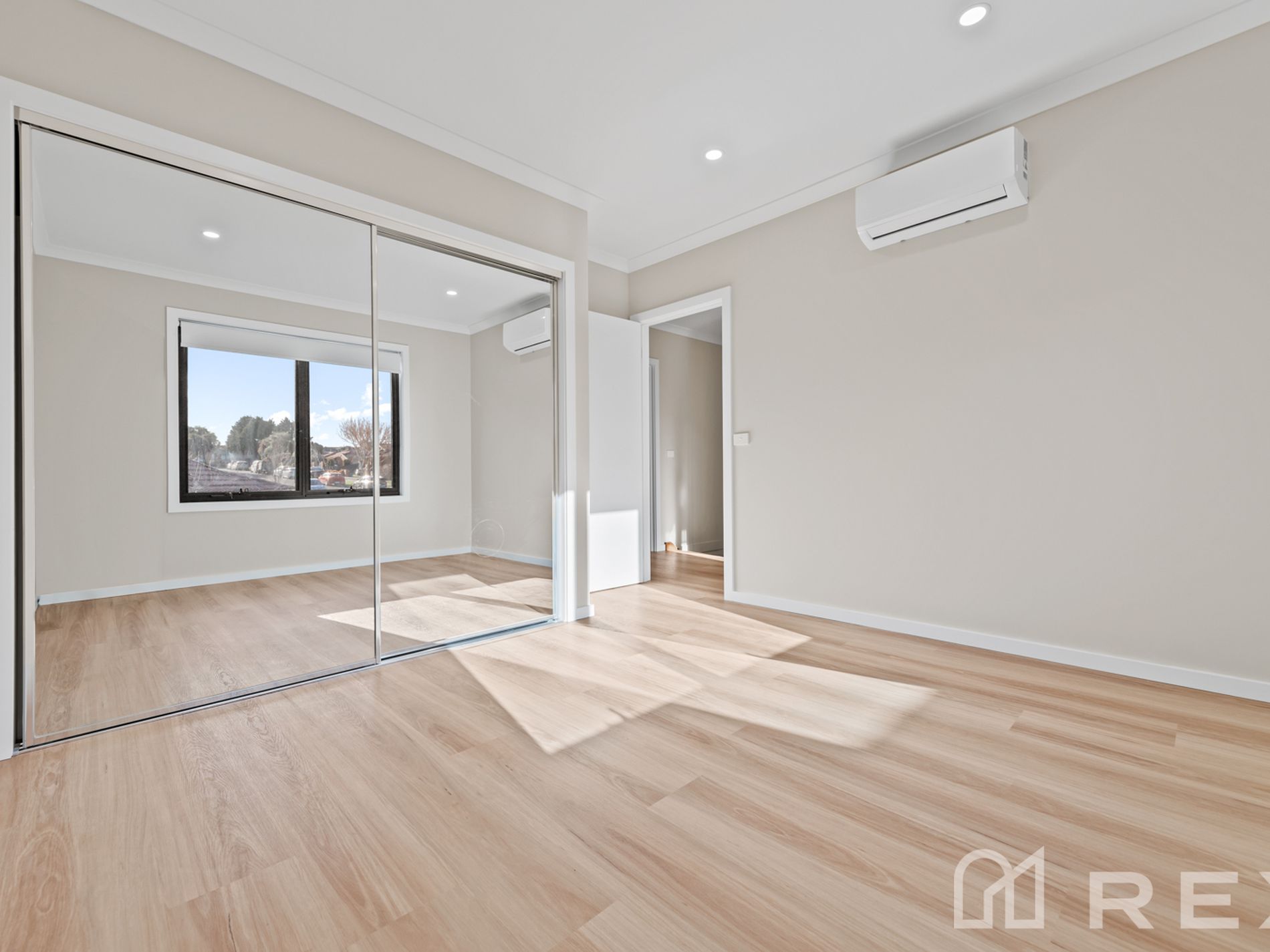 2 / 8 Landhill Court, Hallam