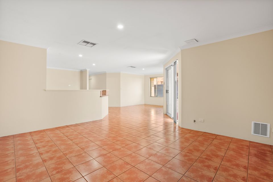 13 Valheru Avenue, Rockingham