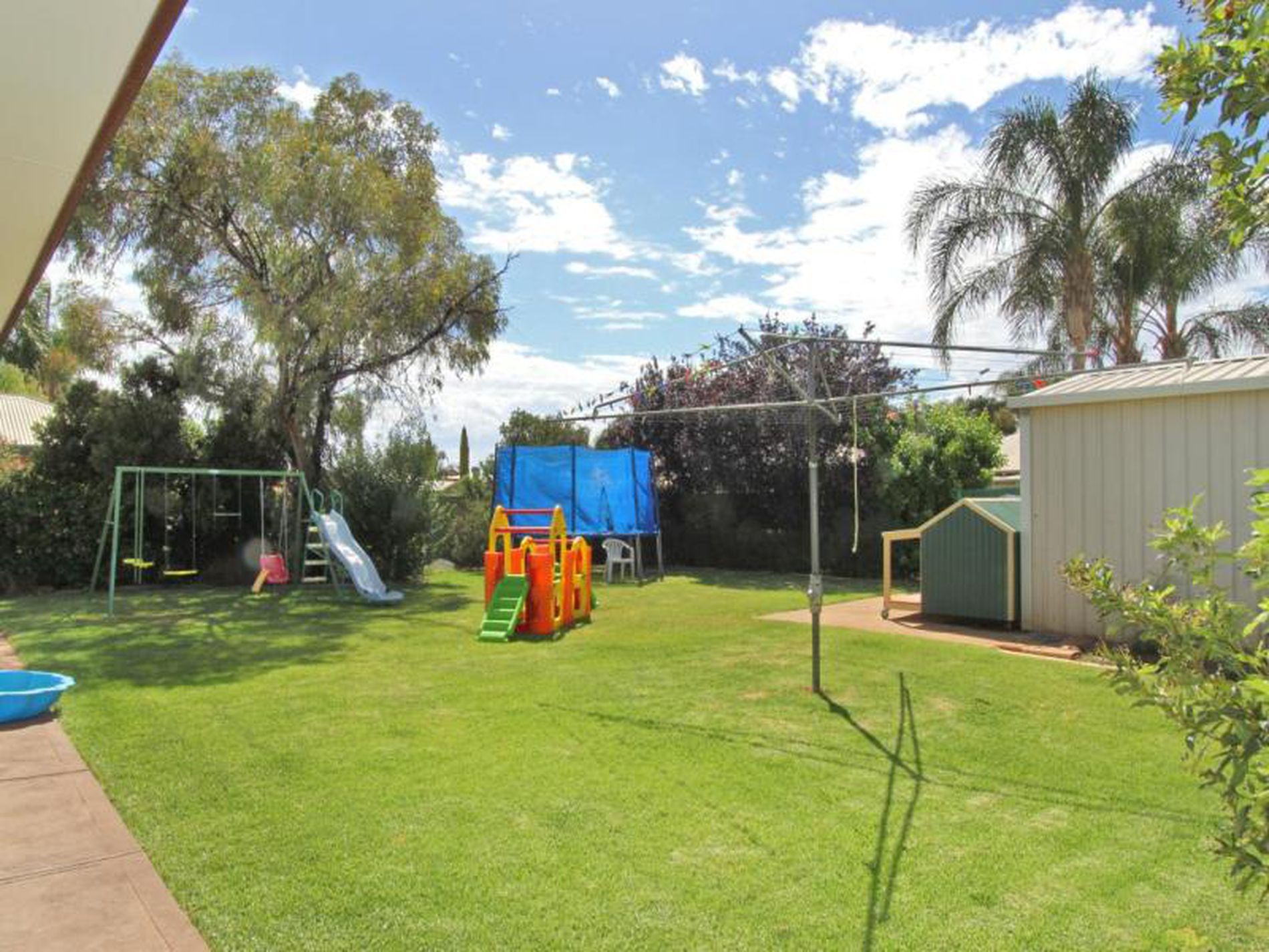 7 Heston Court, Somerville