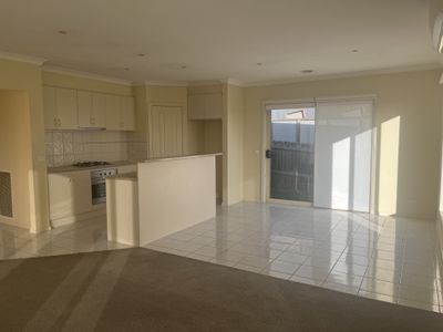 2 / 86 Rossack Drive, Waurn Ponds