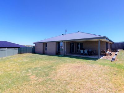 7 Pelagic Court, Dubbo