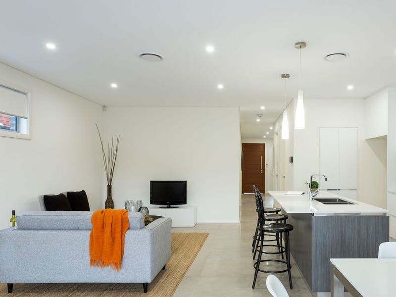 33A Gowlland Parade, Panania