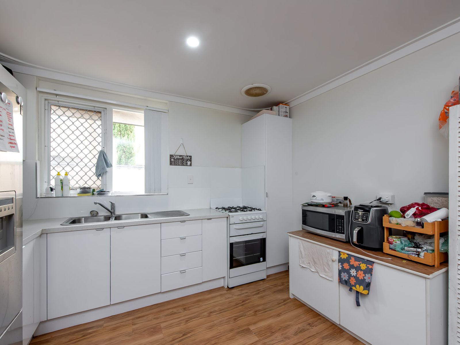 208 Knutsford Avenue, Kewdale