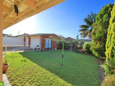 10 Banksia Ave, Windang