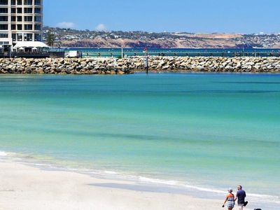 Glenelg North