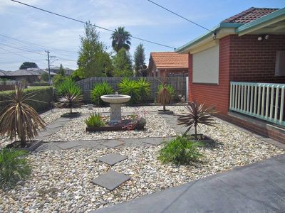42 Avondale Ave, St Albans