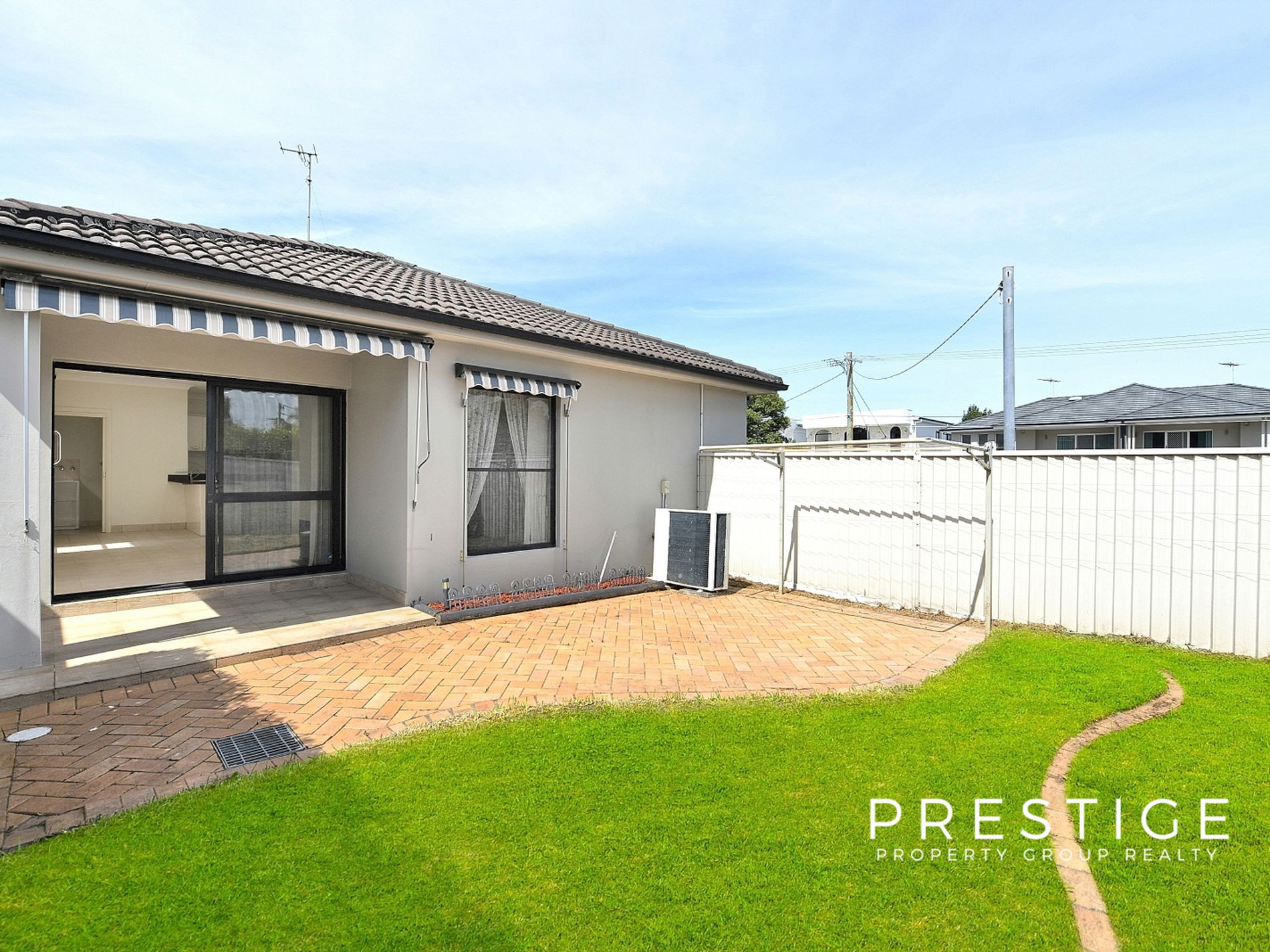 1 / 27 Endeavour Street, Sylvania