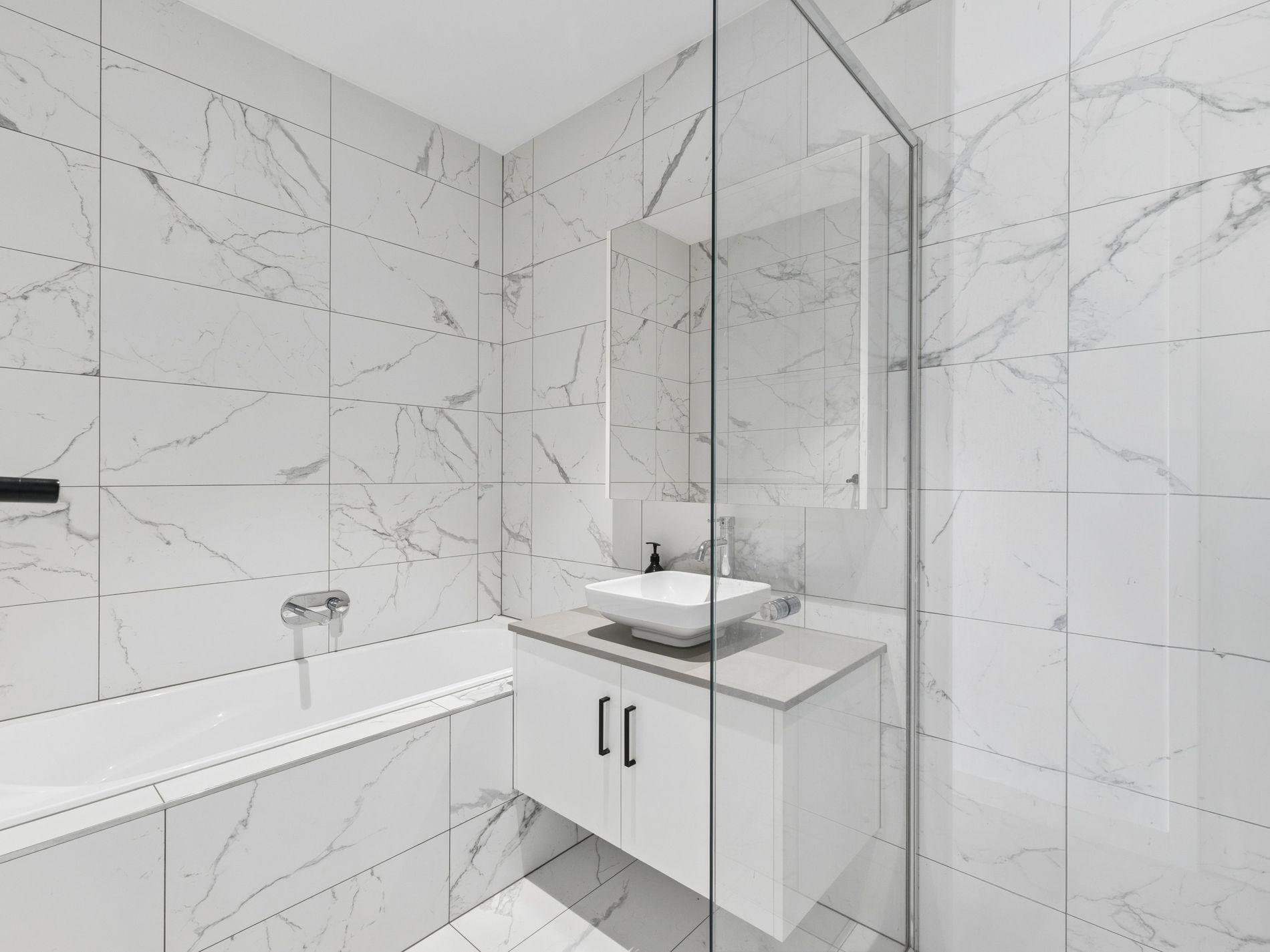 8B Waiora Parade, West Footscray