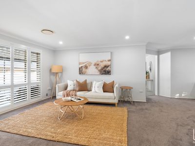 3 Duntroon Close, Hamlyn Terrace