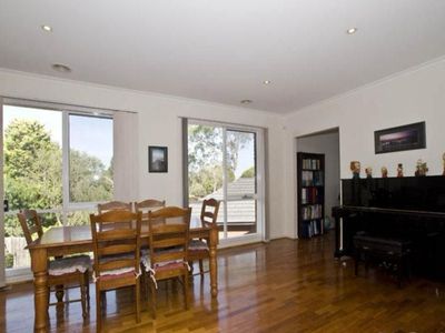 2 / 10 May Street, Doncaster East