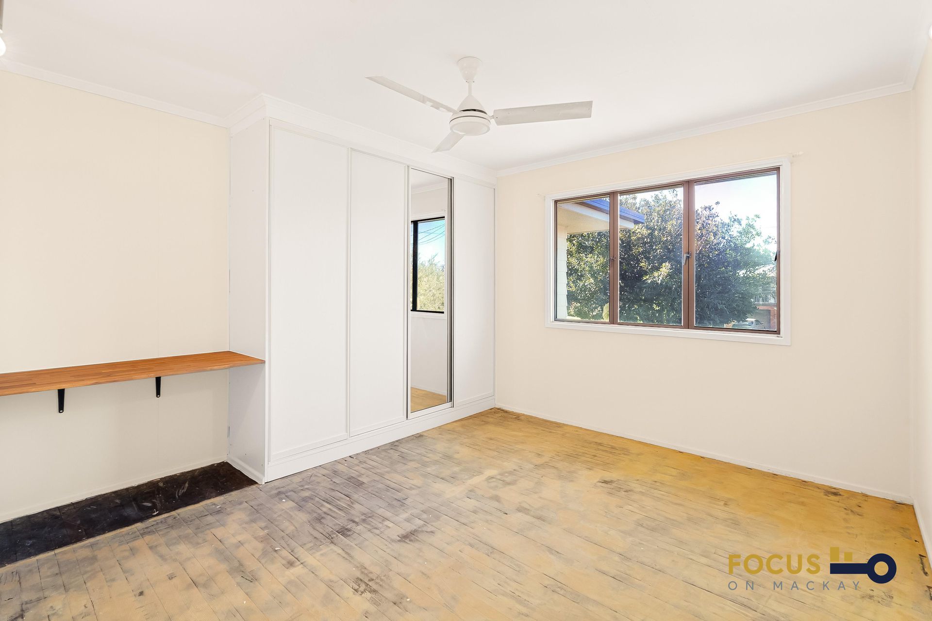 27 Barton Street, West Mackay