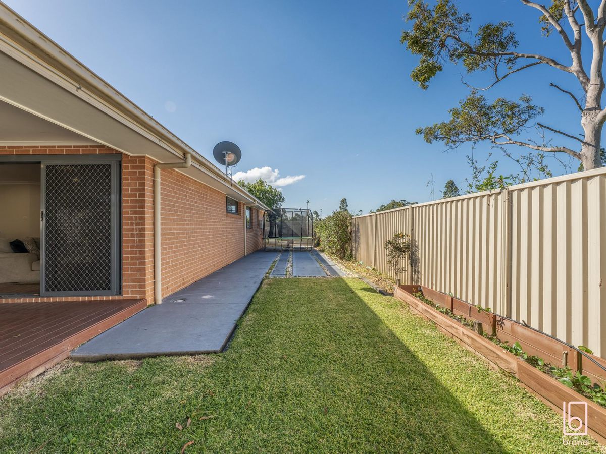 37 Grasstree Avenue, Woongarrah