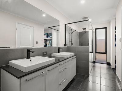 3 MIKADO RISE, Madora Bay