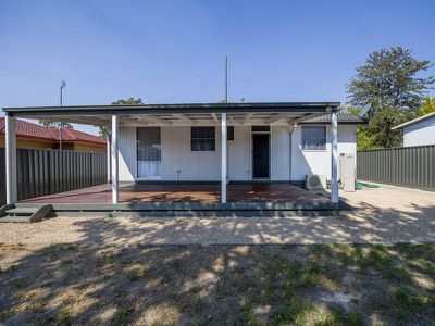 39 Martindale Cres, Seymour