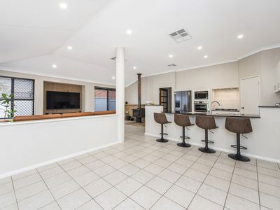 5 Cherbourg Grove, Port Kennedy