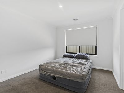 47 Lewis Crescent, Finley