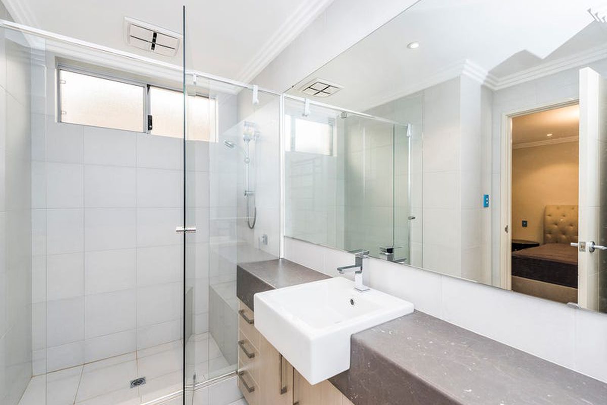 2A Genesta Crescent, Dalkeith