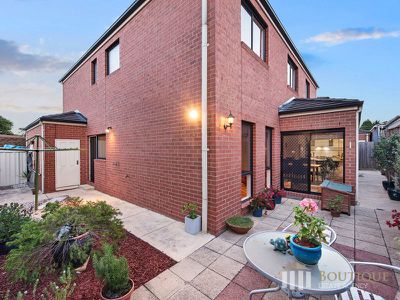 2 / 94 Bellbrook Drive, Dandenong North
