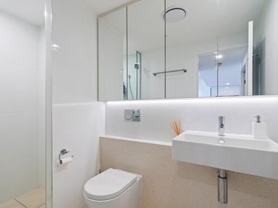 902 / 388 Marine Parade, Labrador