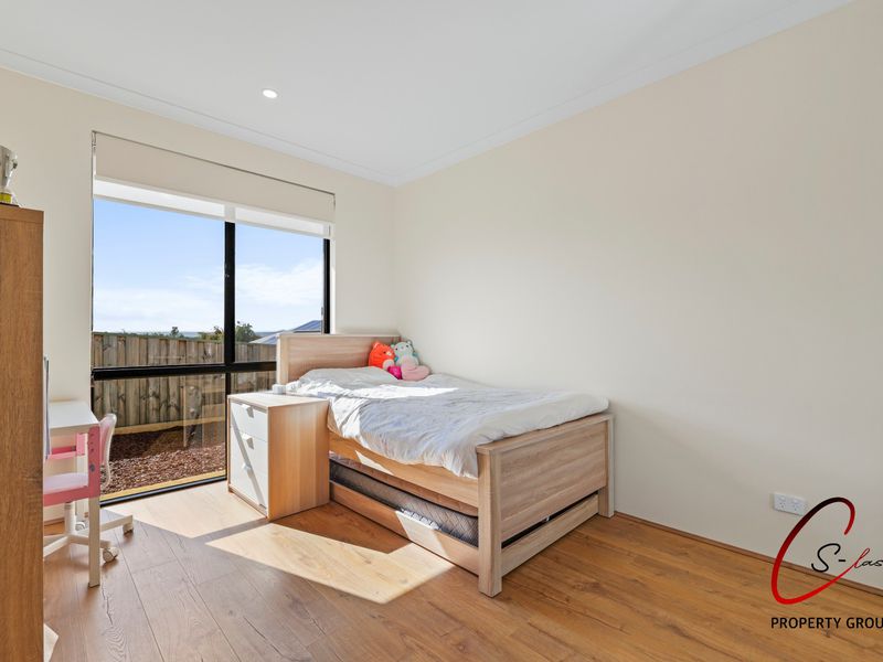 10 Iwasaki Crest, Ellenbrook