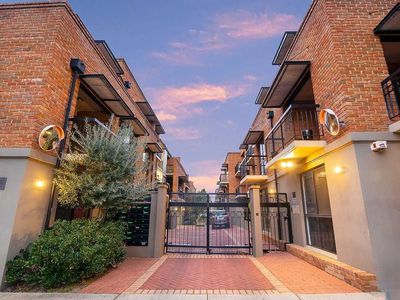 5 / 120 Lake Street, Northbridge