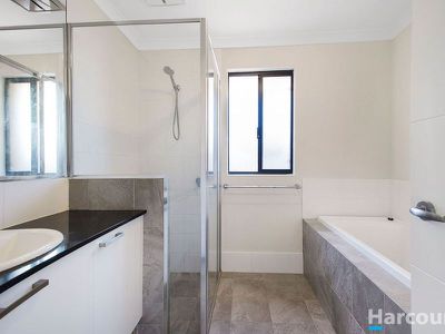 10 Persian Street, Eglinton