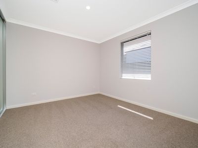 13 Denmark Loop, South Guildford
