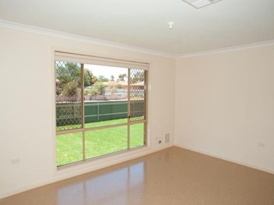 12 Watts Close, Boulder