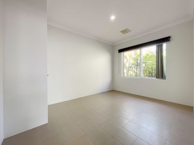 21 Kirkland Way, Parmelia