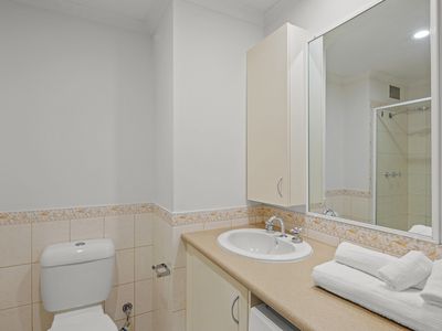 207 / 12 Victoria Avenue, Perth