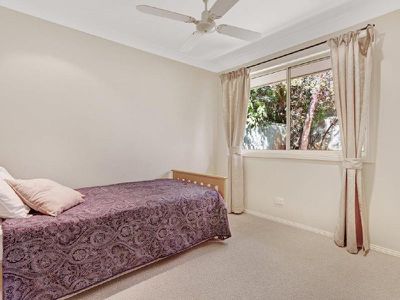 33 Dolphin Avenue, Hawks Nest