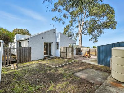 13 Hardner Court, Carlton