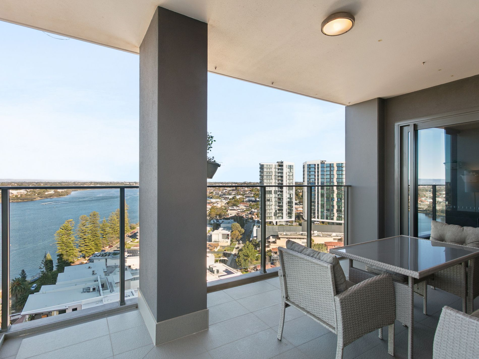 1706 / 908 Canning Highway, Applecross