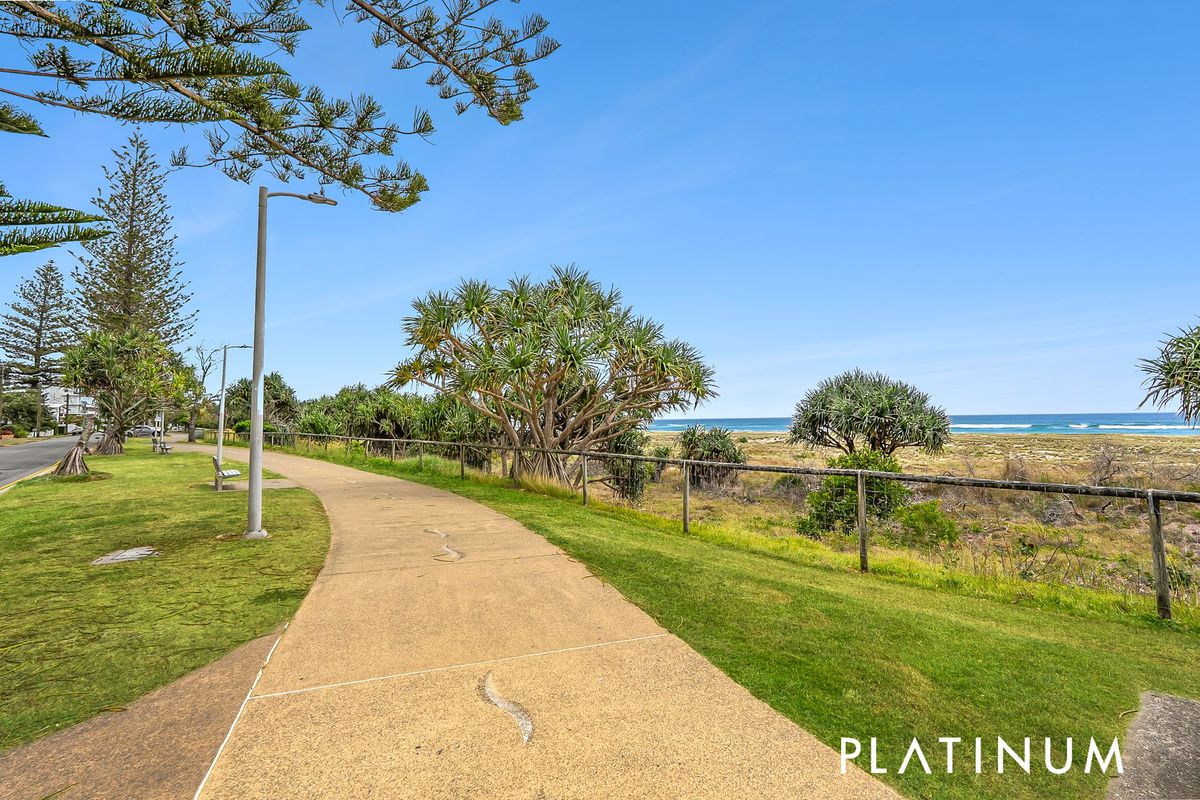 7 / 241 Golden Four Drive, Bilinga