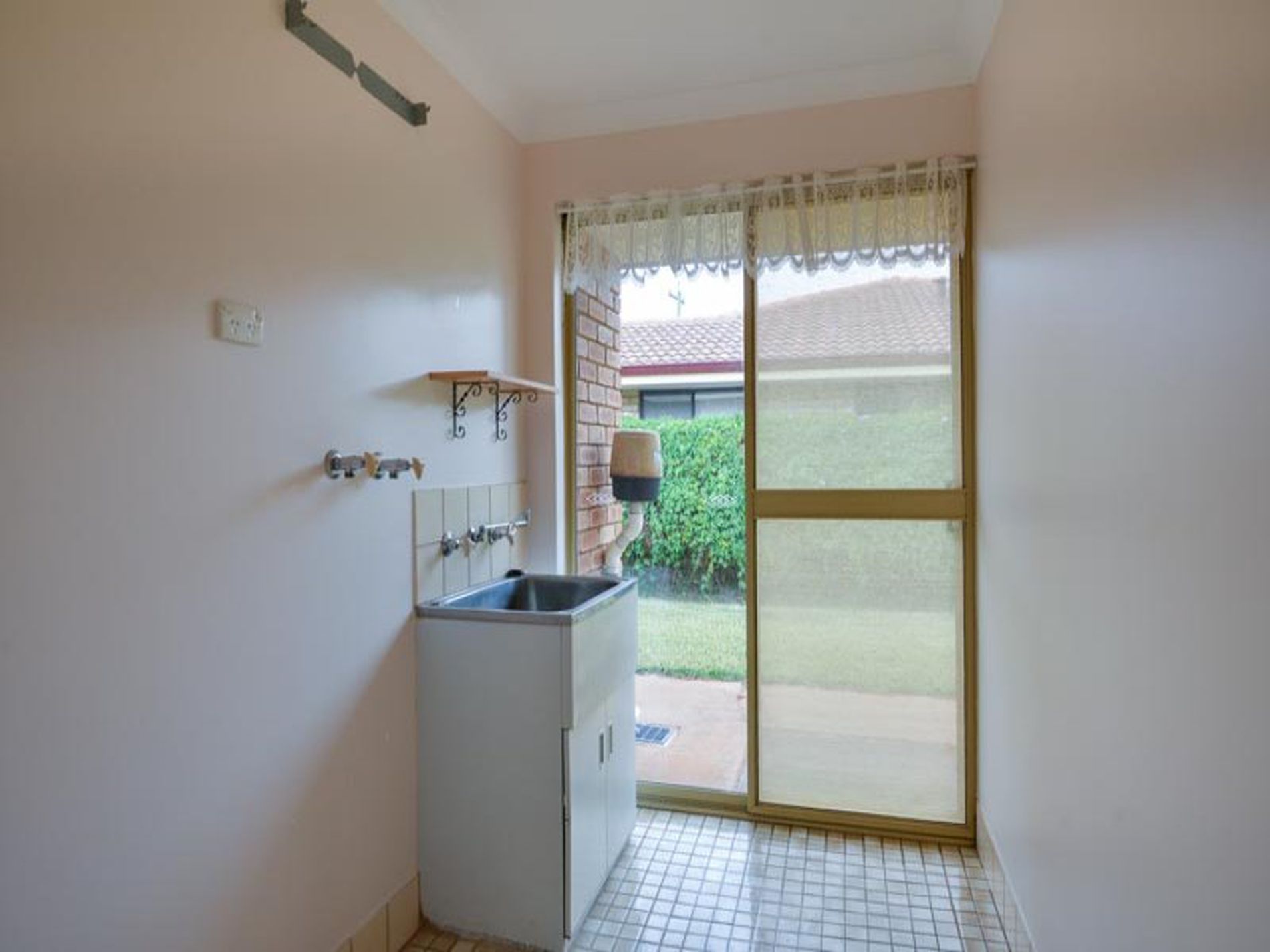 22 Downey Way, Hannans